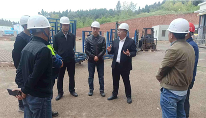 石鎮(zhèn)槐、陳箐帶隊(duì)暗訪督導(dǎo)重大項(xiàng)目建設(shè)和安全生產(chǎn)工作